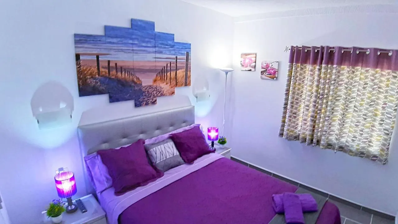 New And Beautiful Apartment In Los Cristianos, Free Wi-Fi, Ocean View Los Cristianos  0*, Los Cristianos (Tenerife)